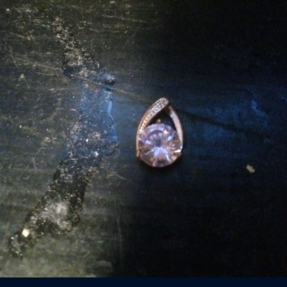 Purple diamond necklace peice - Picture 1 of 1